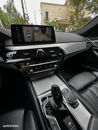 BMW Seria 5 520d Efficient Dynamics Edition Aut. Sport Line - 16