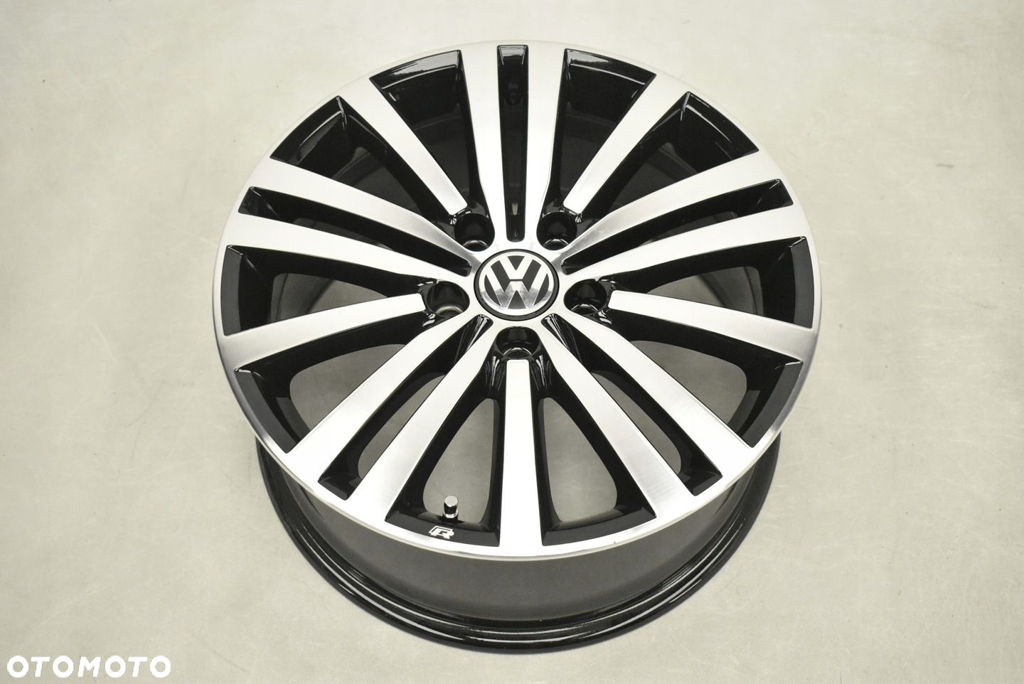 VW R-LINE EOS 1F PASSAT 3C B6 B7 7,5x17 ET47 5x112 3AA601025G MINNEAPOLIS - 7