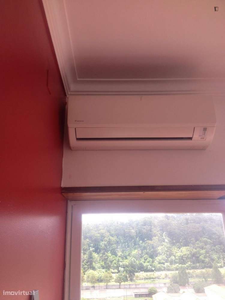 Quarto - localizado em Benfica Lisbon - Grande imagem: 2/9