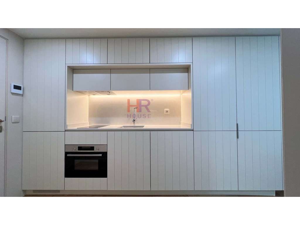 Arrenda-se T0+1 com aparcamento privativo no Edifício Heritage Coim... - Grande imagem: 4/19