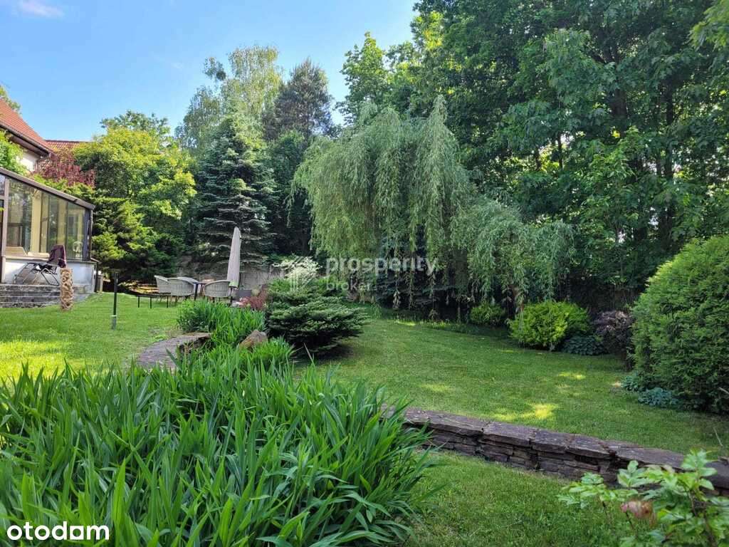 Niezwykła Rezydencja Izabelin-Hornówek przy KPN-19