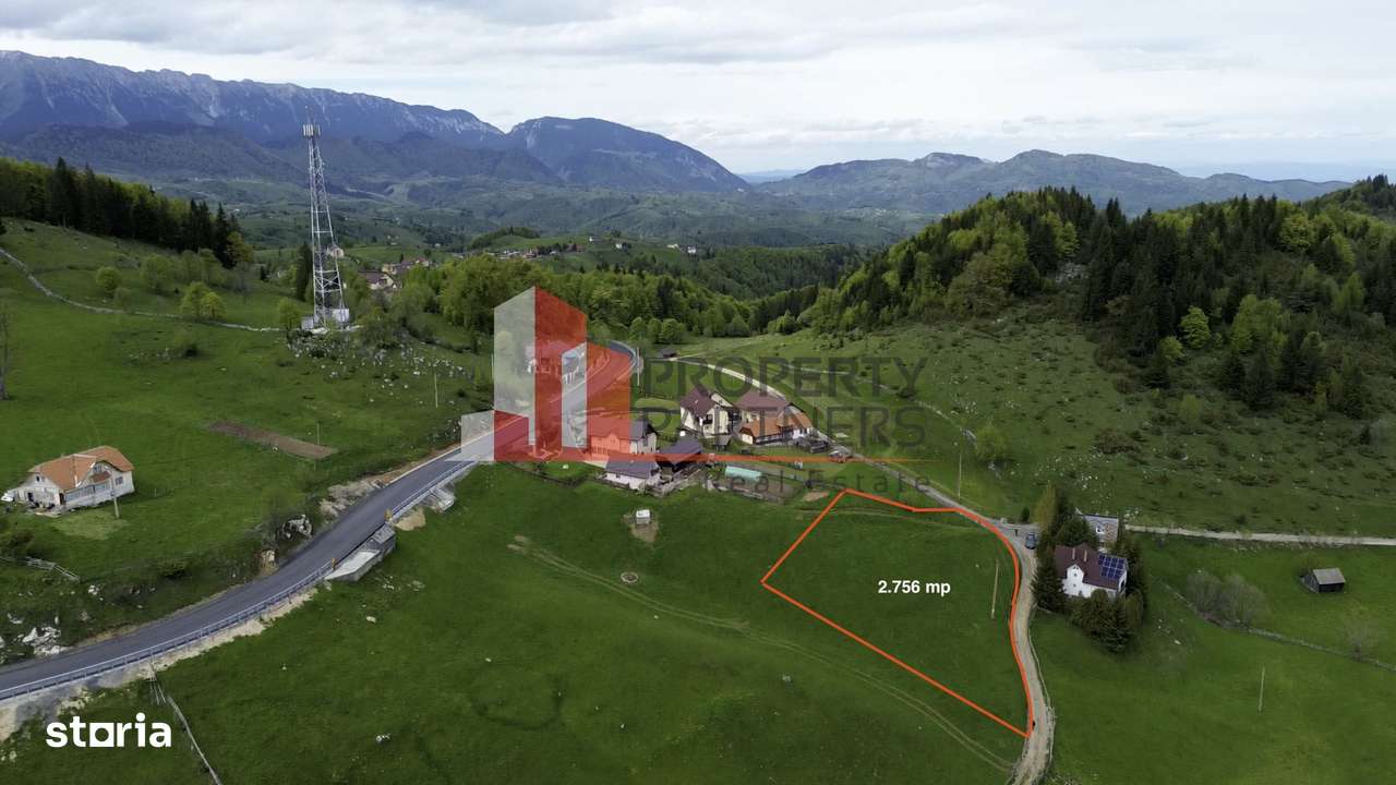 Teren Fundata cu vedere la muntii Bucegi - Imagine principală: 2/5