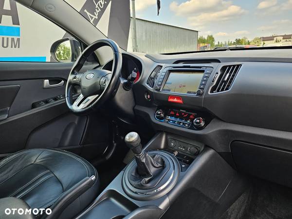 Kia Sportage 2.0 L - 14