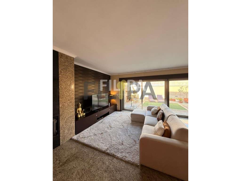 Moradia T5 na Maia com Jardim, Conforto e Excelentes Equipamentos 5...-14