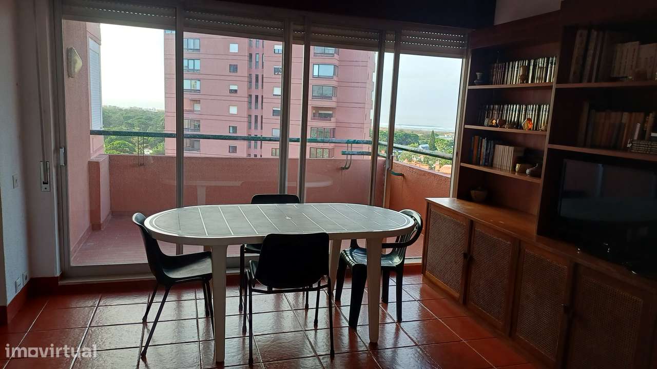 Excelente apartamento na praia de S. João da Caparica - Grande imagem: 4/11