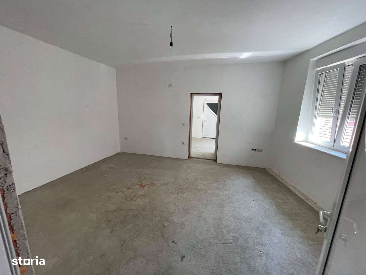 Exclusivitate ! Ideal investitite ! 2 case + 10 ari teren , str. Dara-11