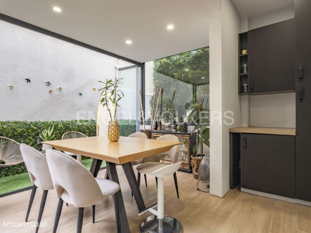 T4 remodelado com terraço e jardim Anjos / Arroios-7