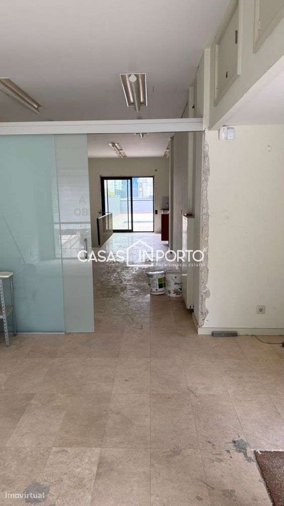 Excelente loja ao Palácio de Cristal - Grande imagem: 4/16