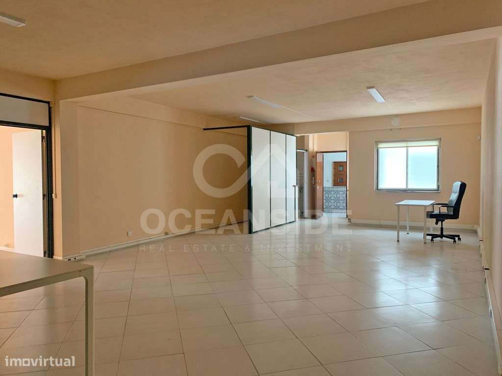 Escritórios/Salas para arrendamento na Pontinha - Grande imagem: 1/8