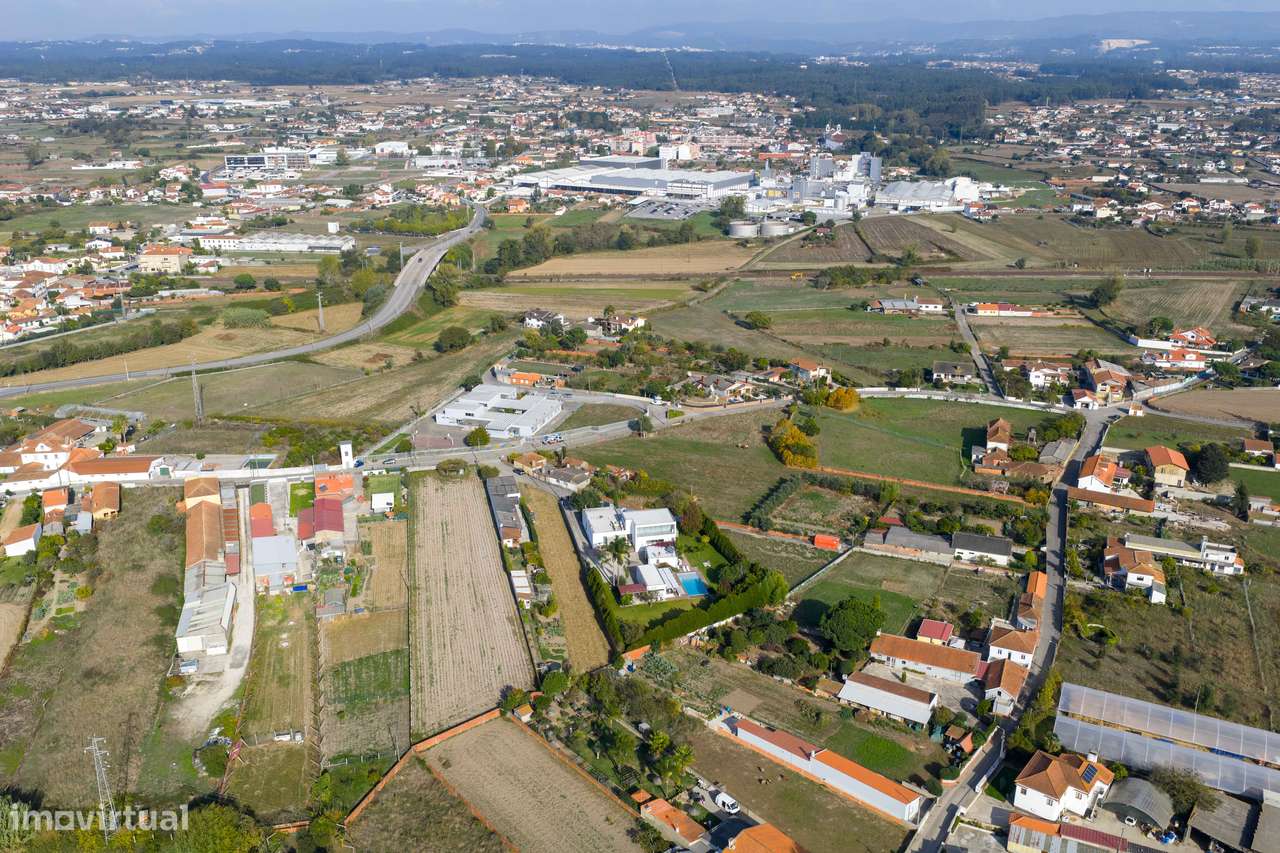 Elegância e Privacidade na Moradia dos Seus Sonhos-46