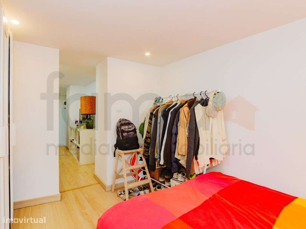 Moradia Bifamiliar T10 com Piscina e Elevada Rentabilidade - Parede...-55