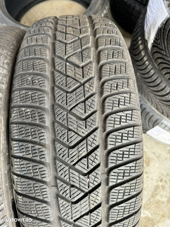 vând 2 anvelope 235/65/18 pirelli de iarnă second - 3