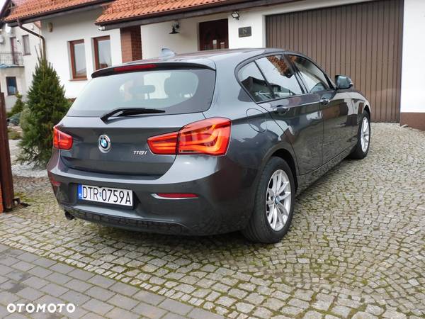 BMW Seria 1 118i - 4