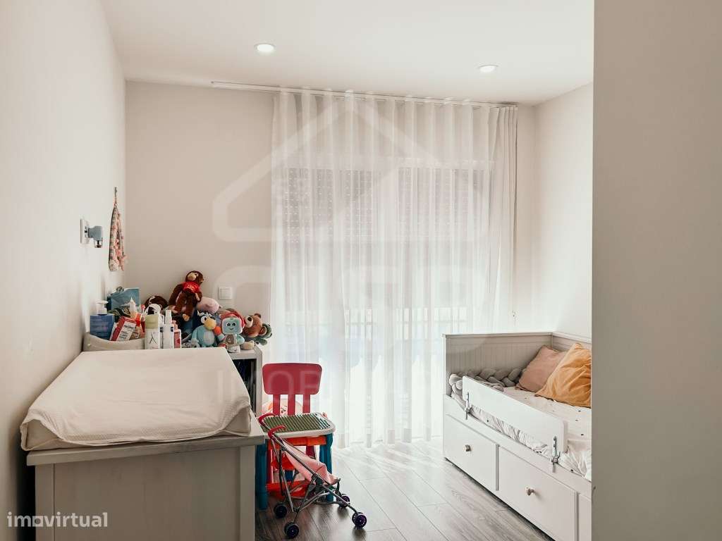Apartamento T2 Torre da Marinha-20