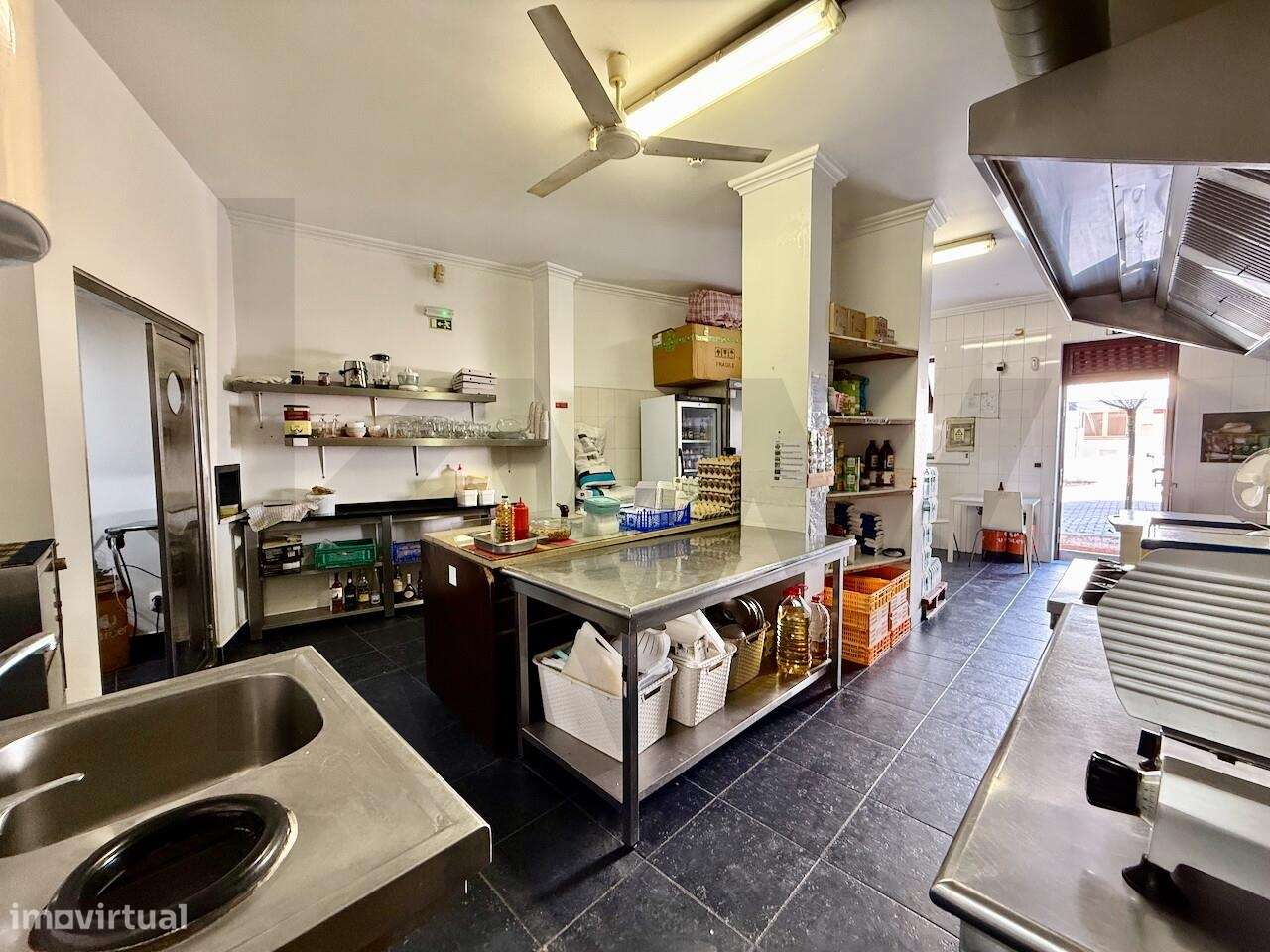 Restaurante em funcionamento à venda no centro de Grândola - Grande imagem: 4/41