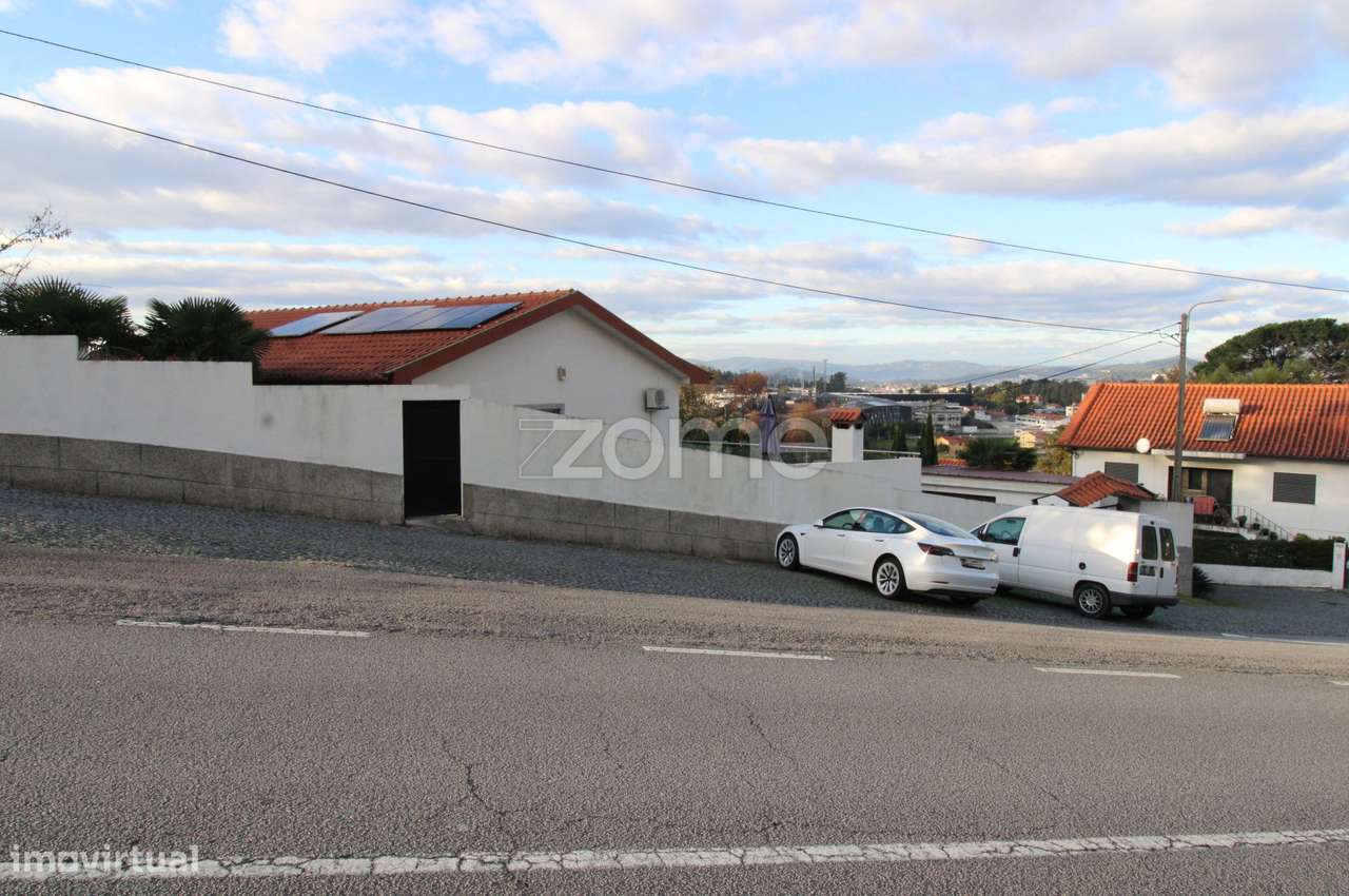 Moradia Bi Familiar em Polvoreira, Guimarães - Grande imagem: 3/52