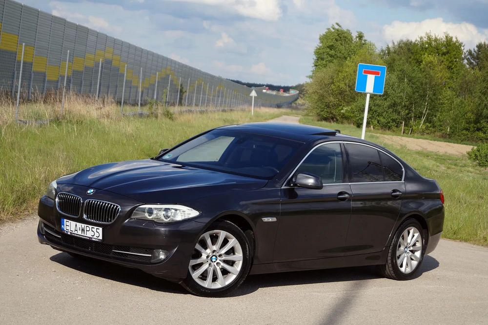 BMW 5 Series F10/F11 520d Modern Line 2011