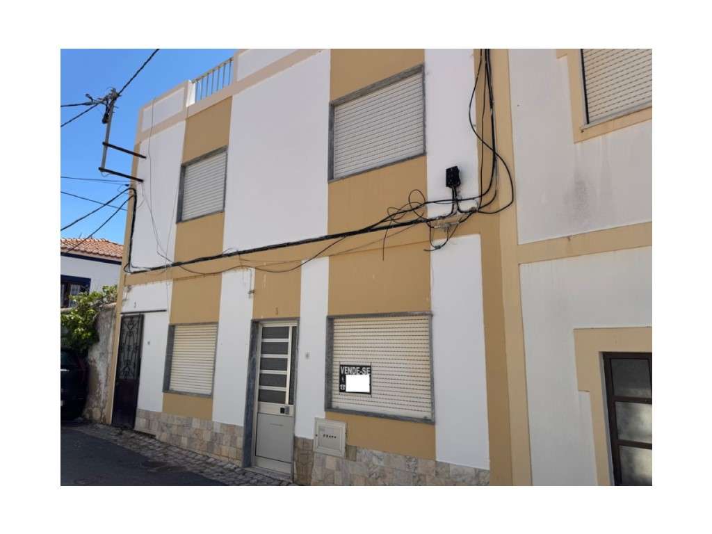 Moradia em banda à venda na Rua da Capelinha-3