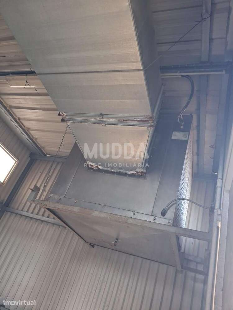 Pavilhão Industrial em Vila do Conde – 957m2 | Cais de Carga | Painéis - Grande imagem: 3/13