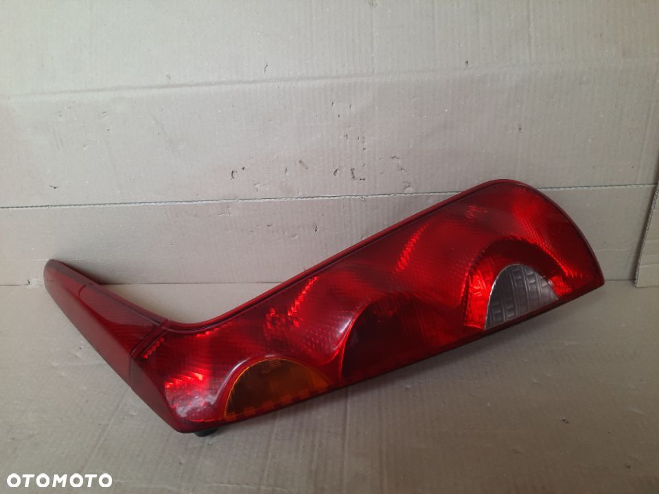 Lampa tylna Nissan Note - 1