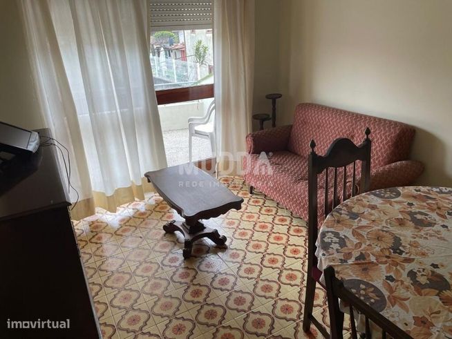 Prédio para Habitação com loja para comércio-2