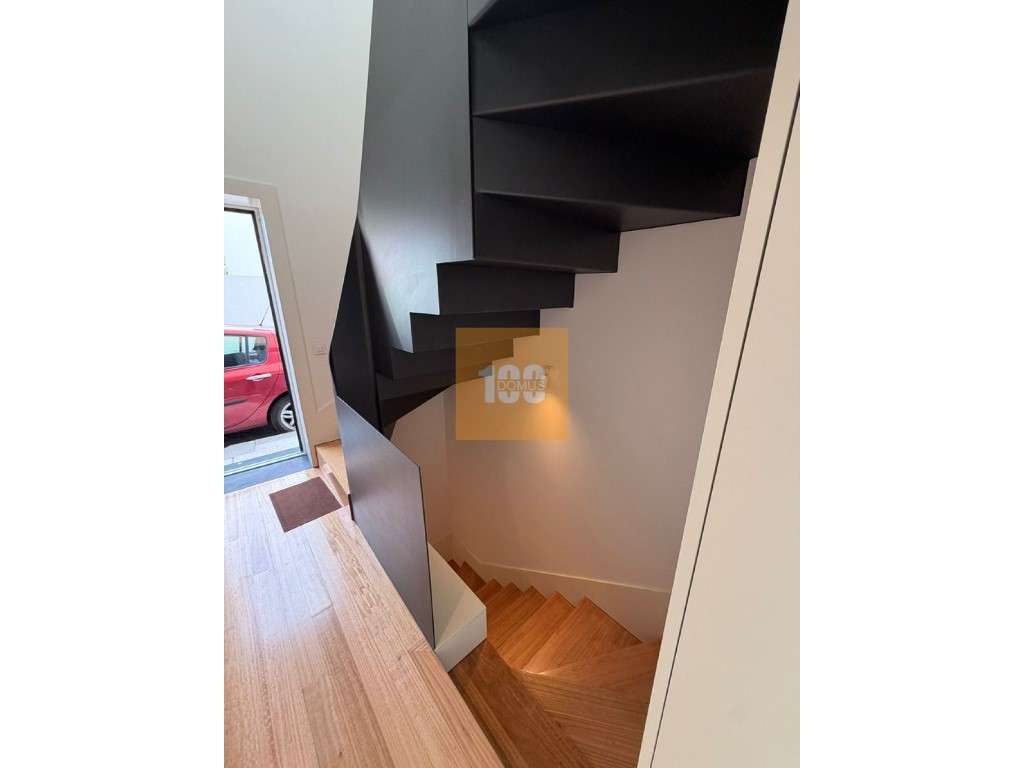 Moradia com jardim em Matosinhos Sul-13