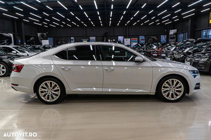 Skoda Superb 2.0 TDI 4X4 DSG Sportline - 20