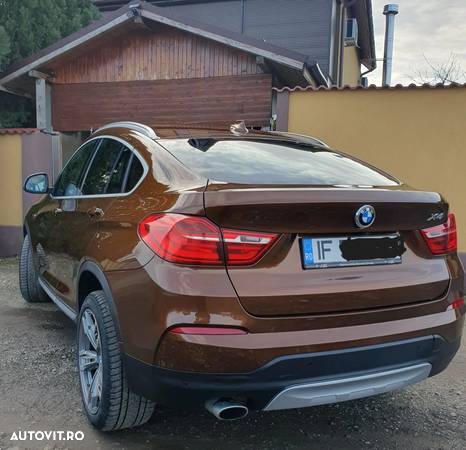 BMW X4 xDrive20i AT Advantage - 2