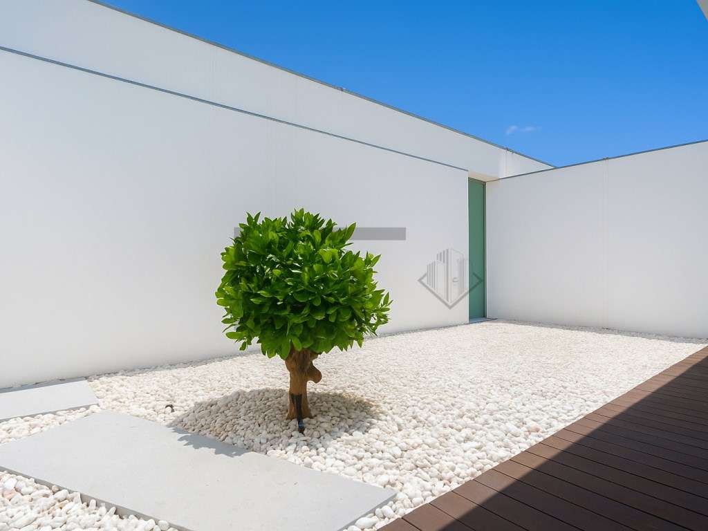 Moradia T4 com Jardim e Piscina Privada para Venda no Paço do Lumia...-20