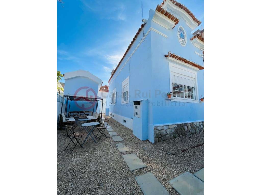 Moradia de 3 pisos com elevado potencial na Costa da Caparica apena...-0