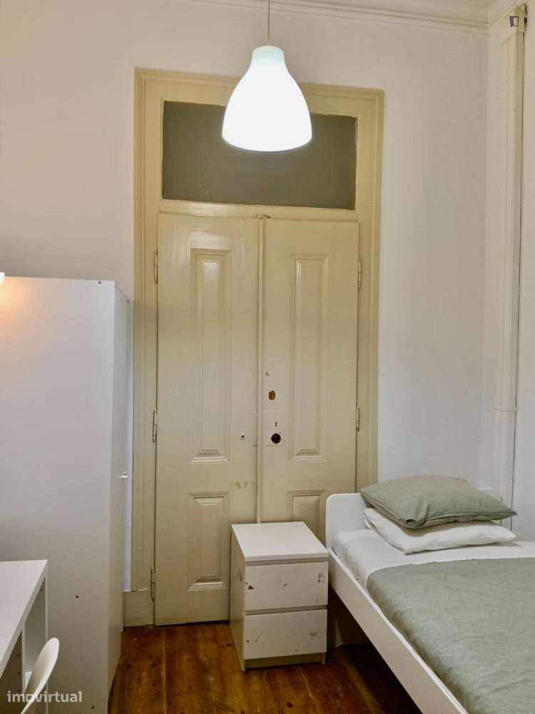 Quarto - localizado em Lisbon - Grande imagem: 2/10