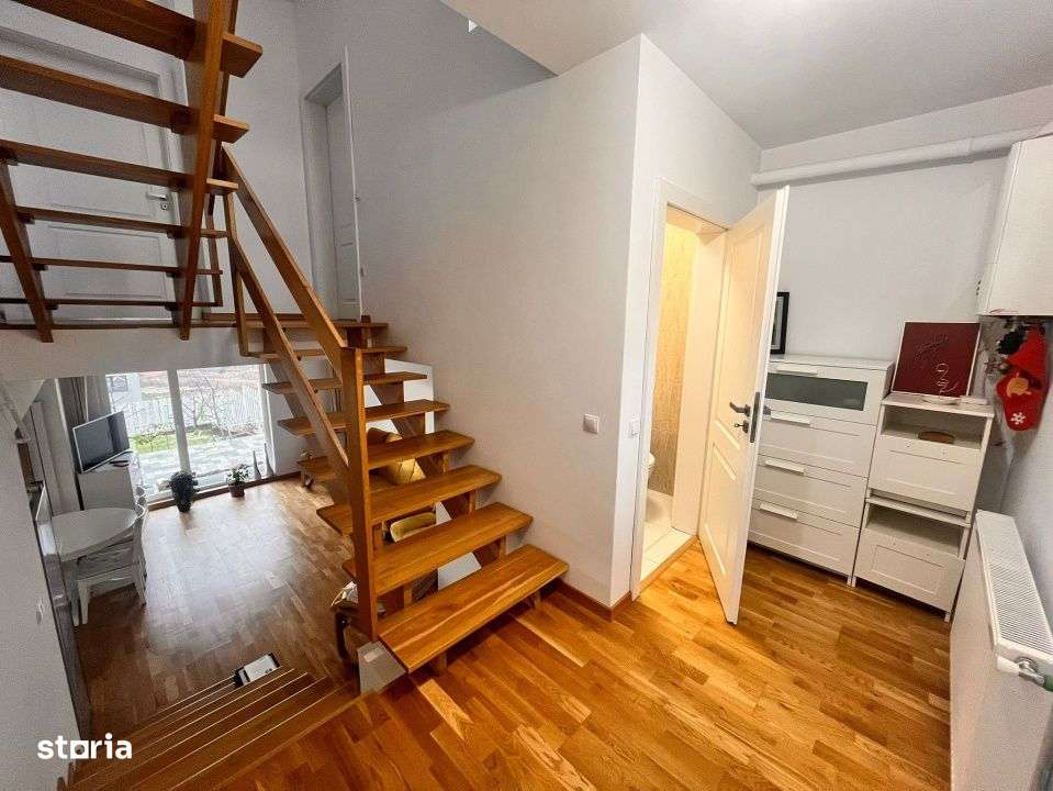casa cu 4 camere,3 bai,3 terase,2 balcoane,1 garaj si 1 parcare,zona A - Imagine principală: 3/10
