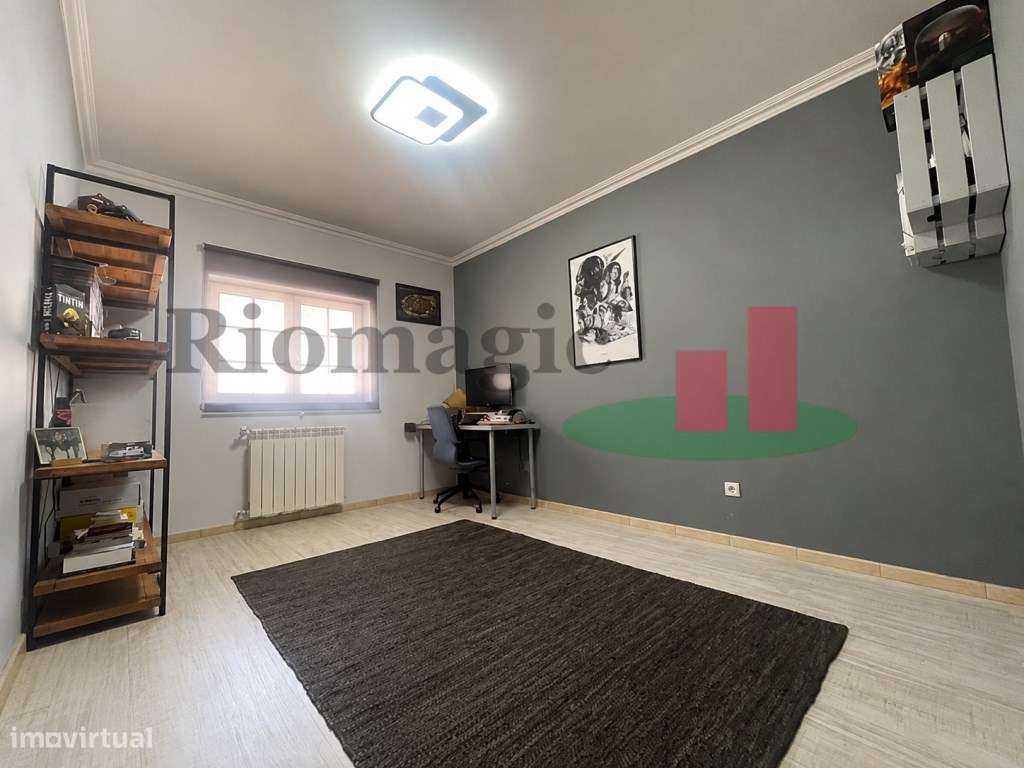 Moradia T5 com Logradouro, Terraço e Anexo em Correias - Outeiro da...-12
