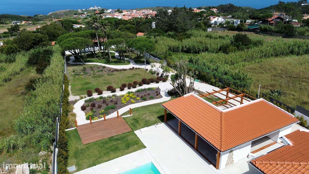 Moradia T6 com Piscina, Vista Mar e Terreno de 3.920 m² | Azoia, Sintr-8