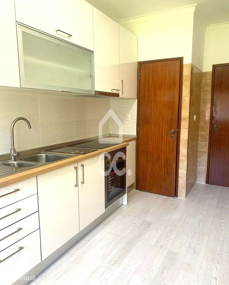 T2 remodelado, perto da Baía do Seixal-24