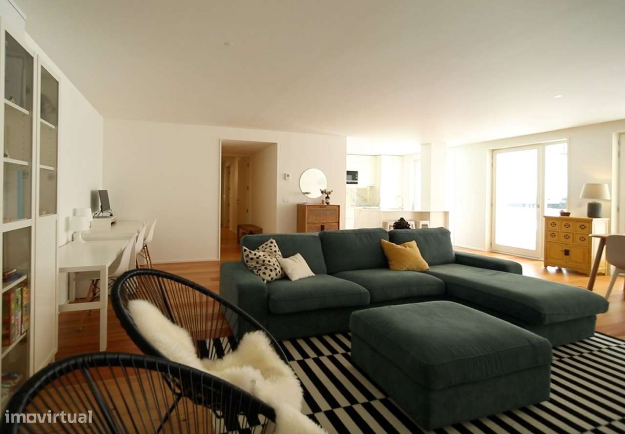 Apartamento T3 de Excelência em Matosinhos, terraço de 40 m² e lugar d-5