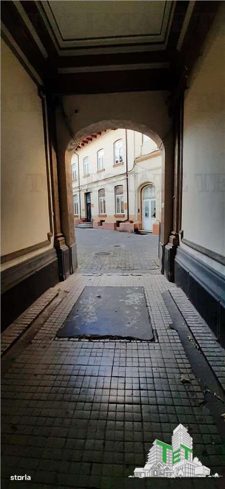 Birou central de inchiriat , cladire interbelica renovata,  12 EUR  mp - Imagine principală: 5/7