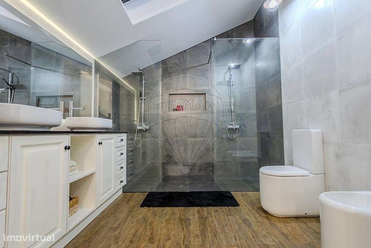 Moradia T4 para venda-16