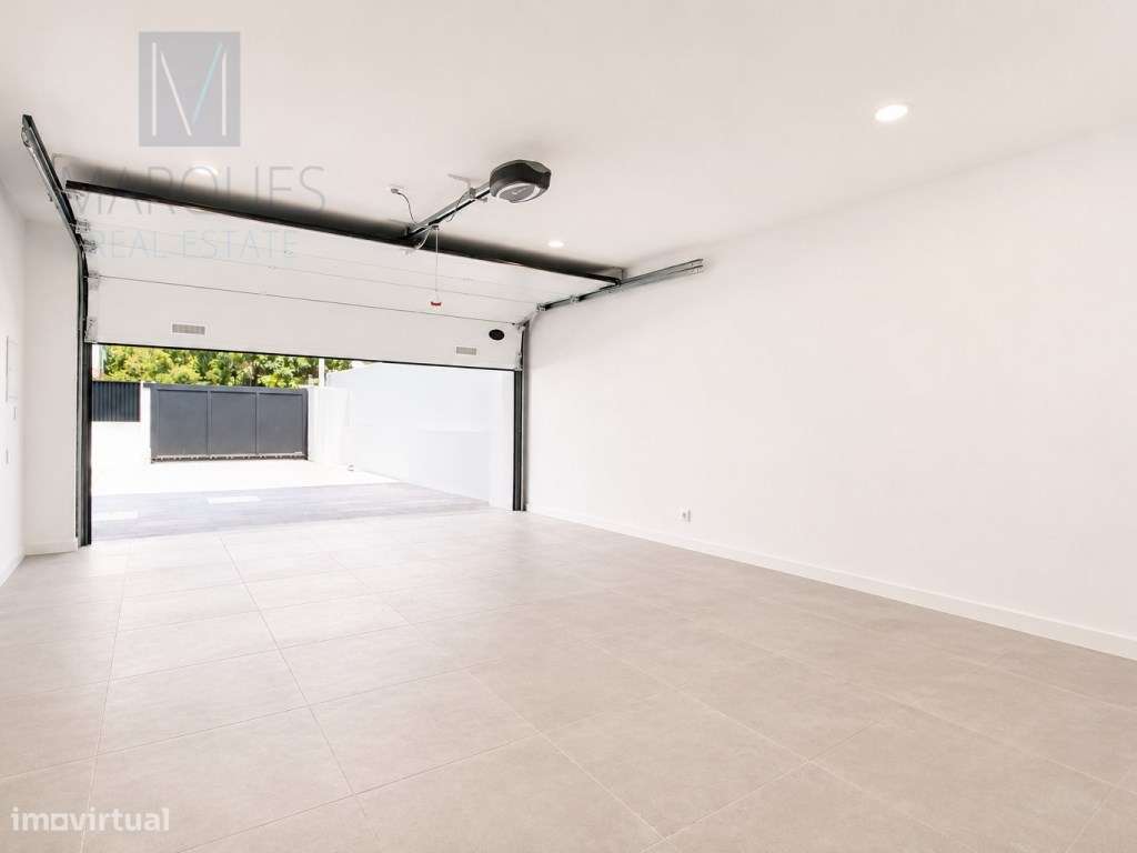 Moradia Isolada T4 com 3 Suites, Jardim e Piscina na Verdizela-16