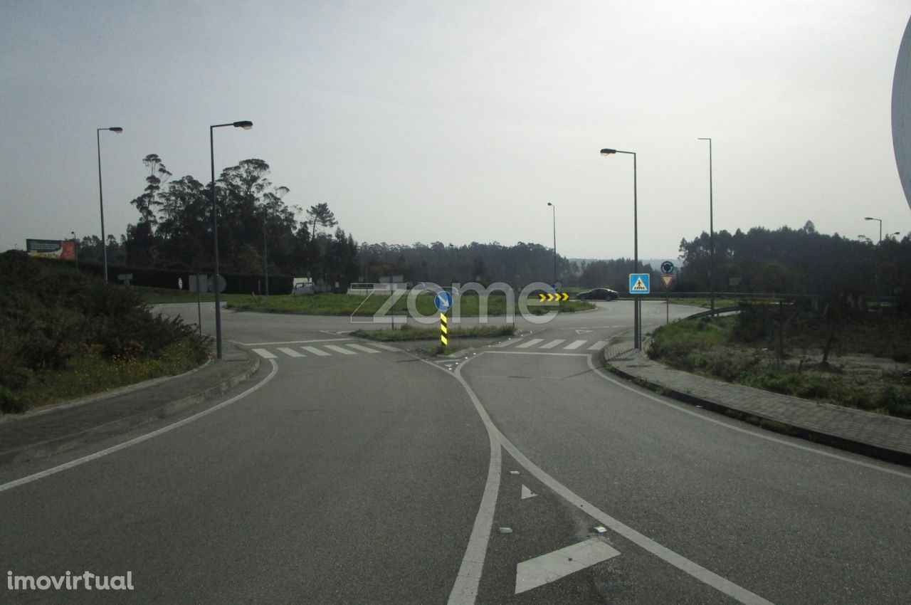 Terreno urbano com projeto aprovado Póvoa de Varzim-Porto