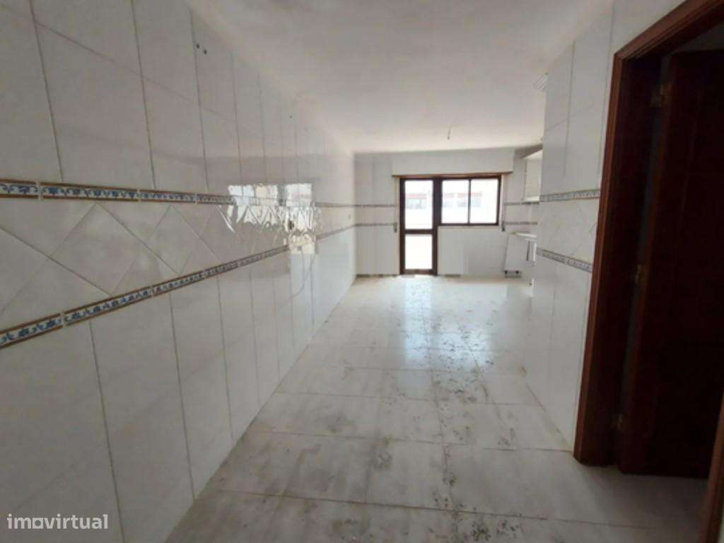 Apartamento T5 - Grande imagem: 2/13