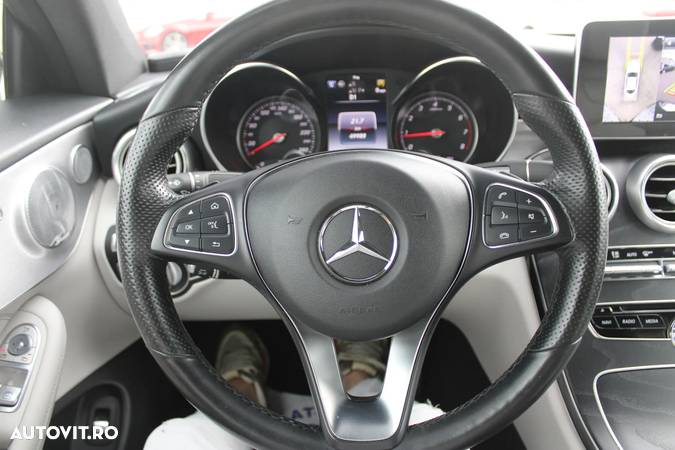 Mercedes-Benz C 300 Coupe Aut. - 6