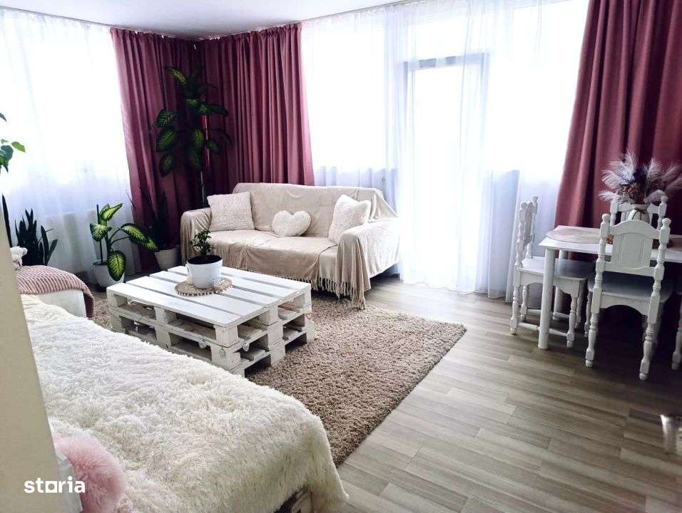 Apartament spatios de 69 mp plus doua balcoane ,zona Terra - Imagine principală: 1/10