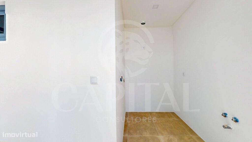 Magnífica Moradia T4 com Piscina e Terraço, em condomínio fechado-27