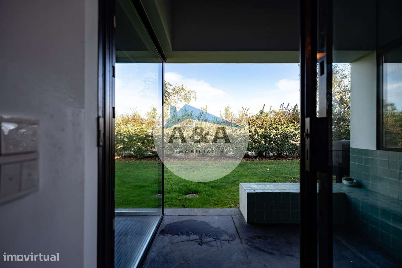 Villa Exclusiva de Arquitetura Contemporânea inserida na Natureza d...-28