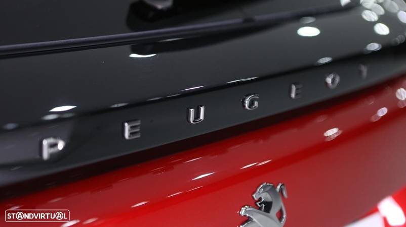 Peugeot 2008 1.5 BlueHDi GT EAT8 - 18