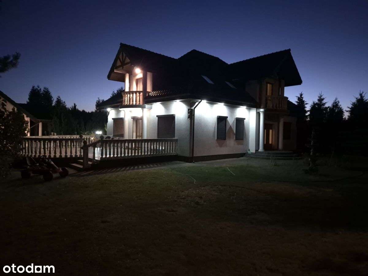 Dom wolnostojący w pięknej okolicy-17