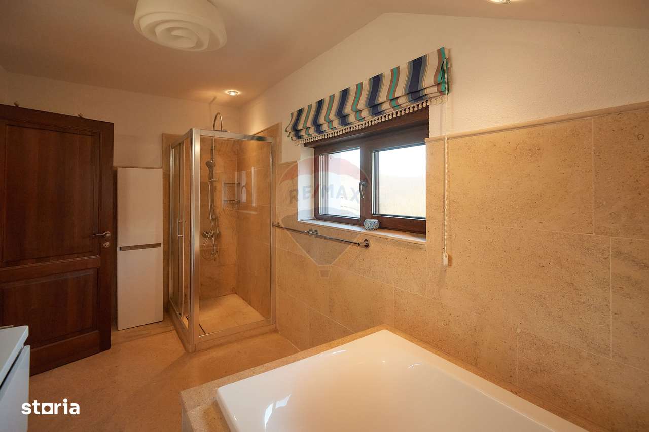 Casa / Vila cu 4 camere de vanzare la doar 30 de minute de Cluj-13