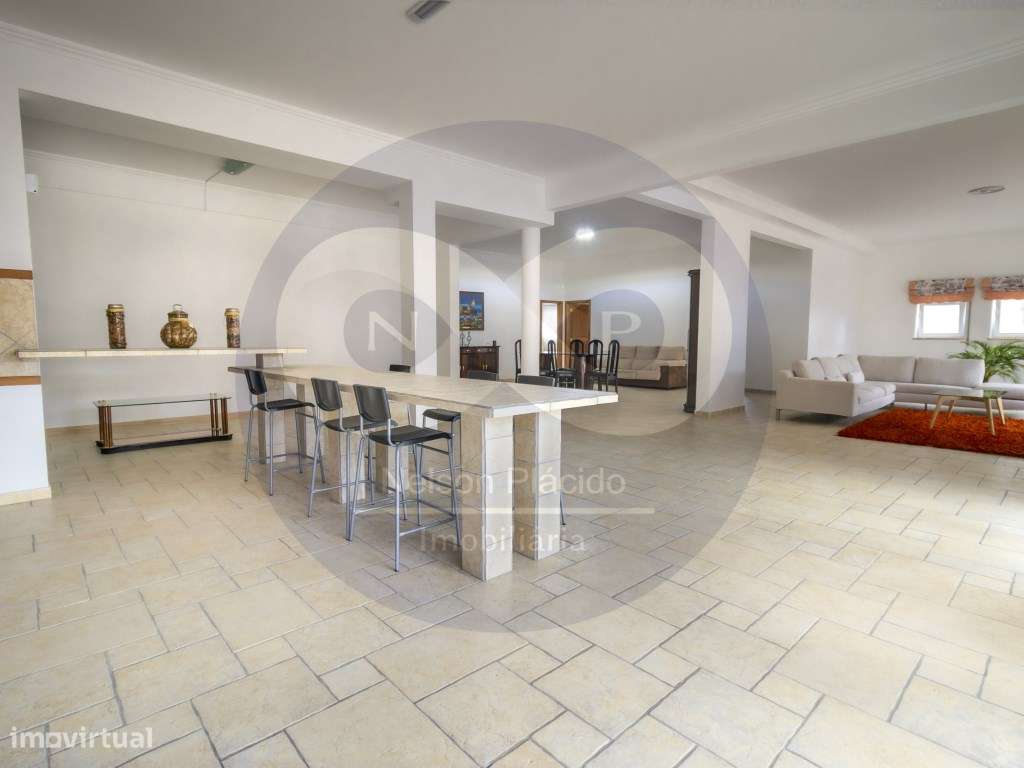 T3 em Andar de Moradia, 2 Frentes Solares, Cozinha Americana Equipa... - Grande imagem: 4/33