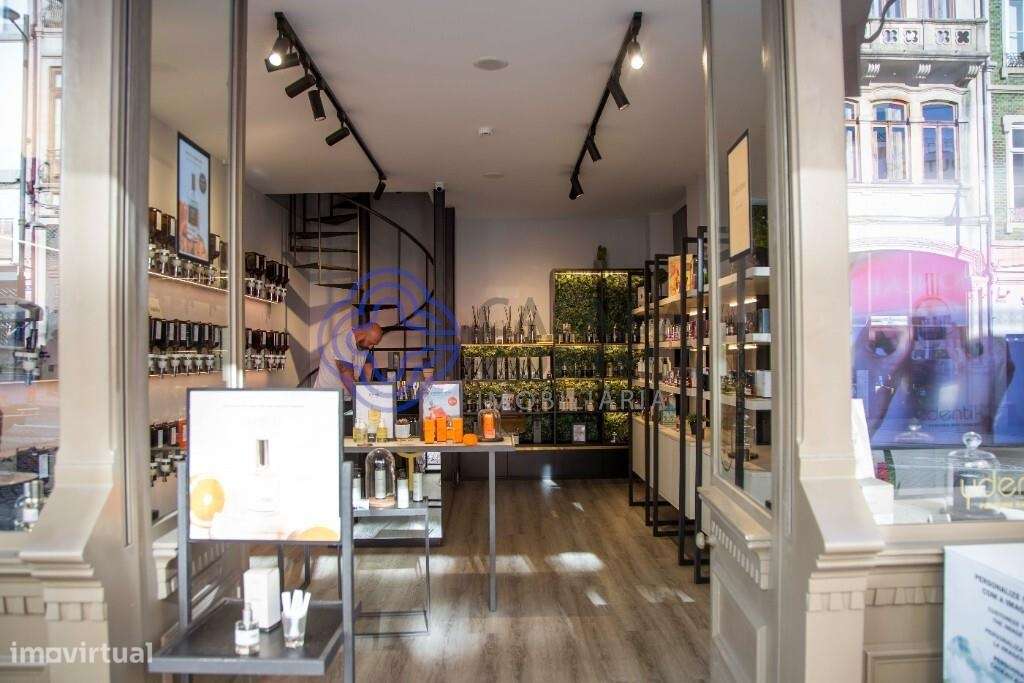 Oportunidade , trespasse Loja no Mercado do Bolhão na Baixa do Porto - Grande imagem: 4/25